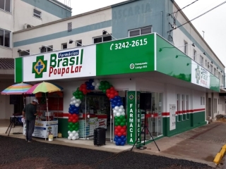 A cidade de Chopinzinho festeja a reinauguração da Farmácia Brasil Poupa lar