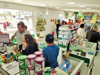 Farmácia Brasil Poupa Lar Container chega em Foz do Iguaçu no Paraná!